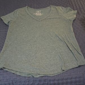 EUC TORRID WOMEN'S V-NECK HEATHER GREEN TEE SHIRT-SIZE (FITS 8/10)